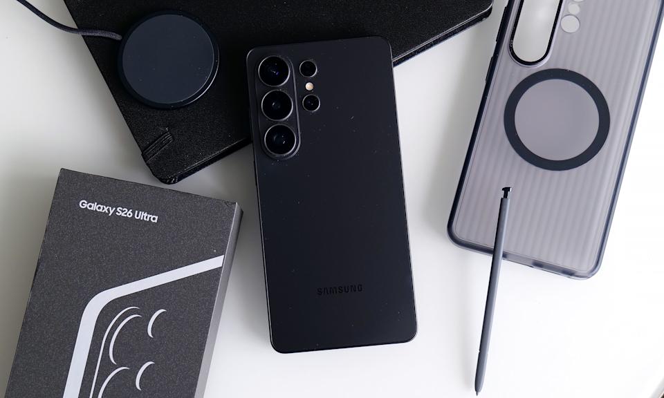 This better be the last time Samsung skips putting a magnetic ring inside the Galaxy S line. 