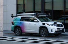 Zoox d’Amazon va tester ses robotaxis à Dallas et Phoenix