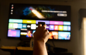 7 façons d’obtenir des films et des chaînes de télévision gratuitement sur votre smart TV