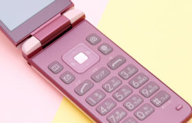 Pourquoi le Japon a tourné la page des téléphones à clapet traditionnels