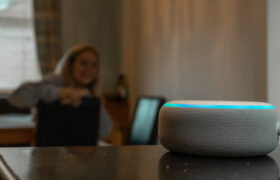 Pourquoi les appareils Amazon Alexa écoutent-ils en permanence ?